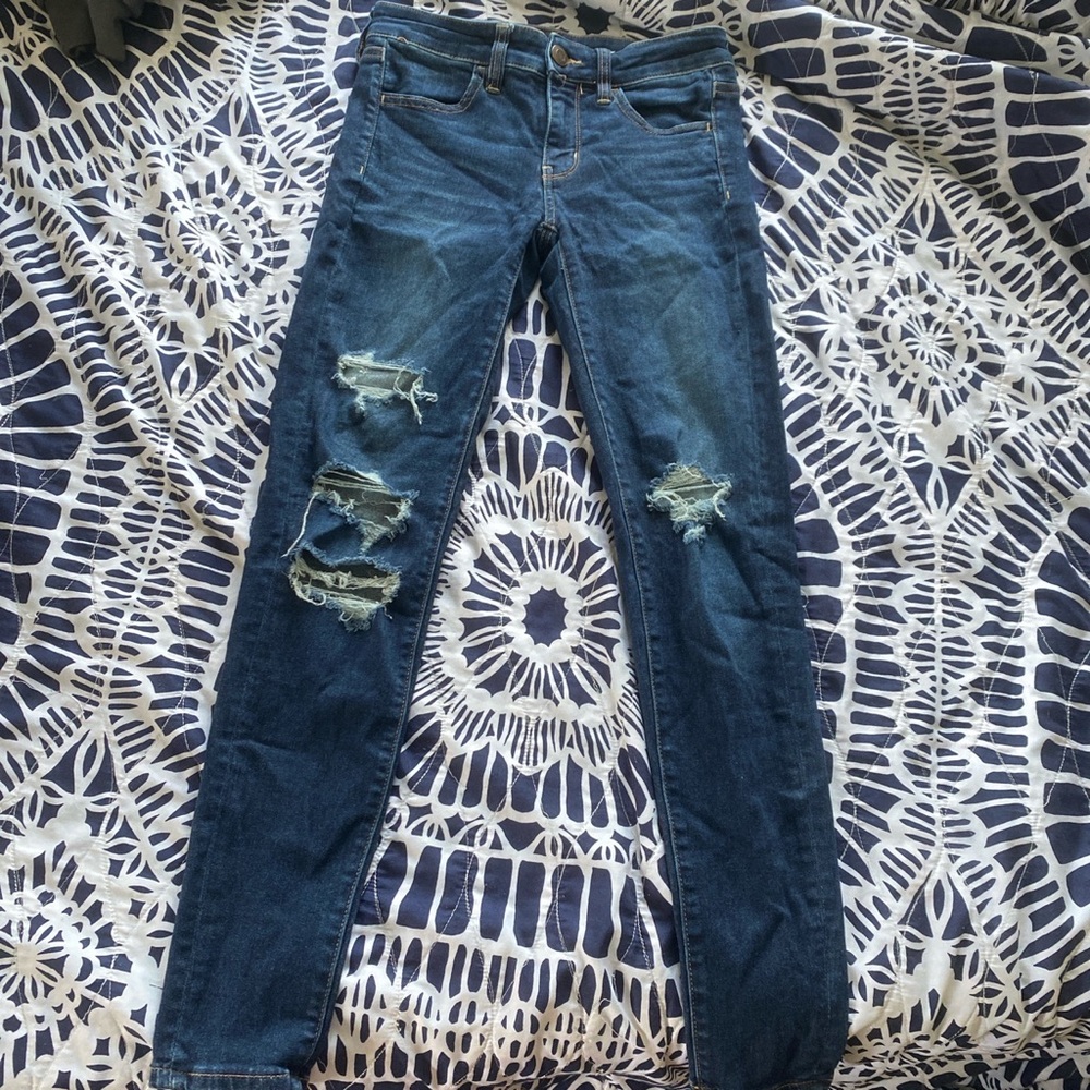 skinny american eagle jeans with rips